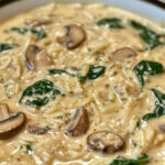 Maccheroni e formaggio con pollo Buffalo croccante